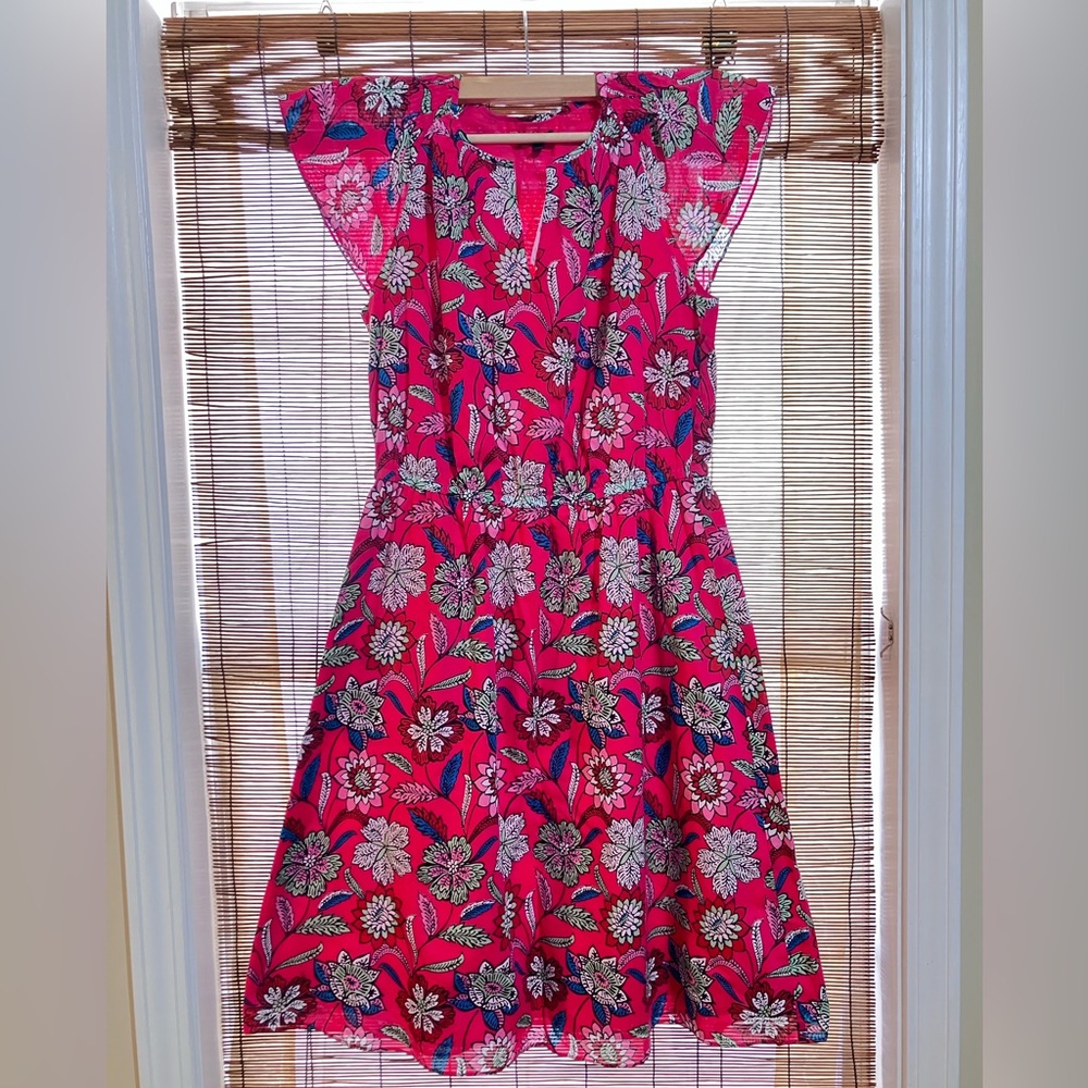 TALBOTS  FLUTTER SLEEVE FIT & FLARE DRESS - BEAUTIFUL BOTANICAL - Picture 3 of 12